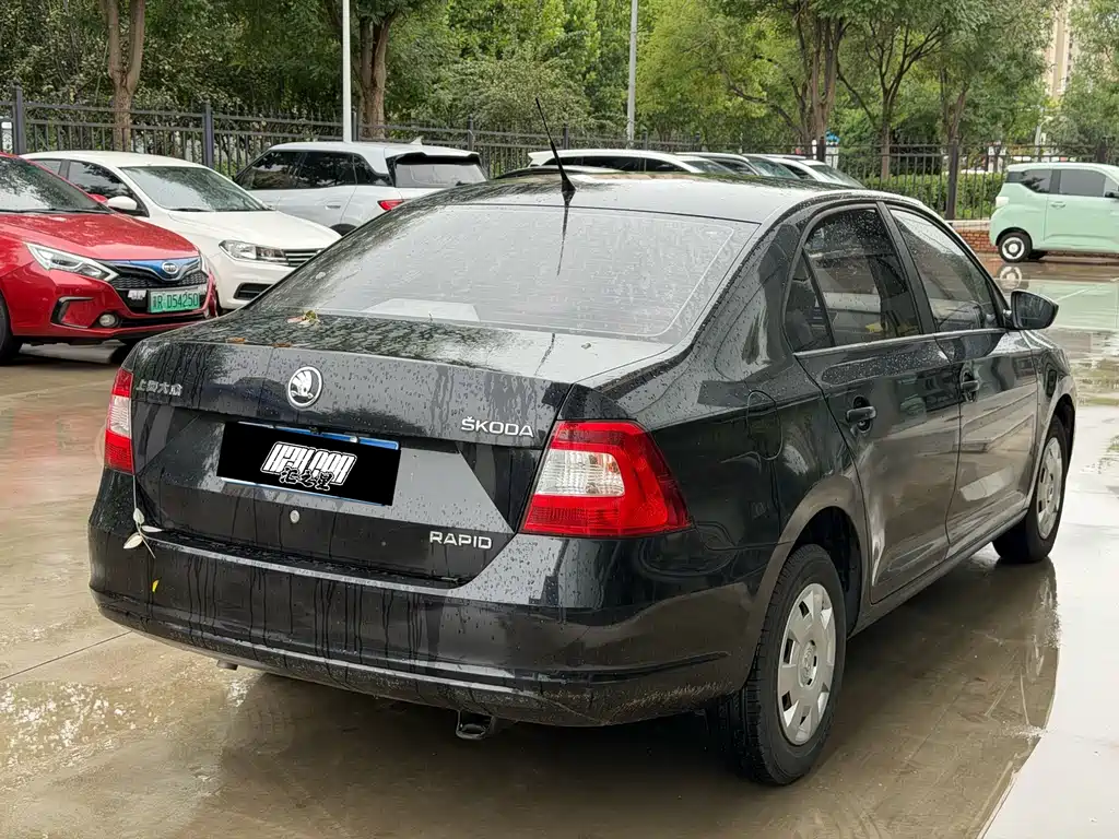 Skoda Rapid — миниатюра 2