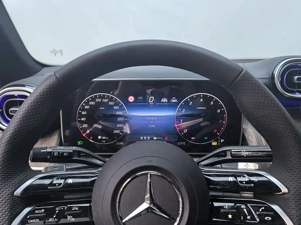 MERCEDES-BENZ GLC
