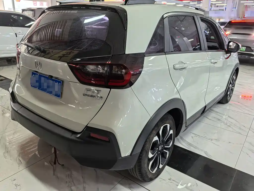 Honda Fit — миниатюра 6