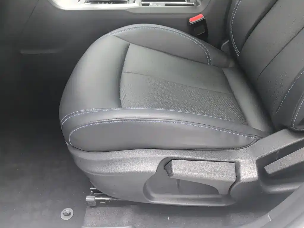 Roewe RX5 — миниатюра 20