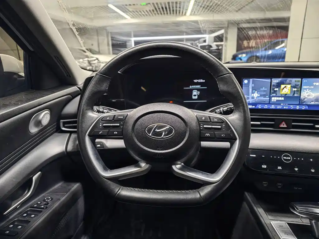 Hyundai Elantra — миниатюра 4