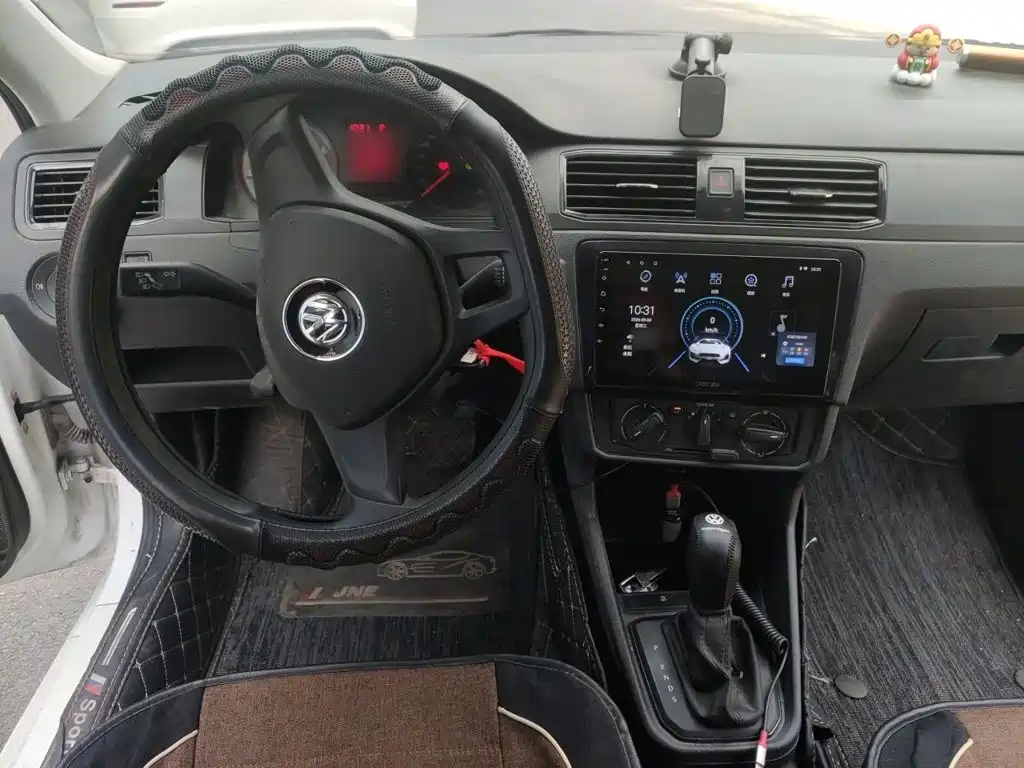 Volkswagen Santana — миниатюра 13