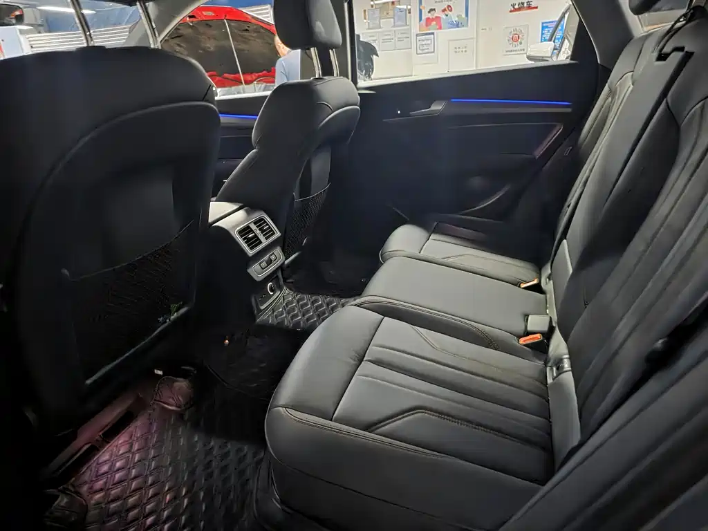 Audi Q5L — миниатюра 9