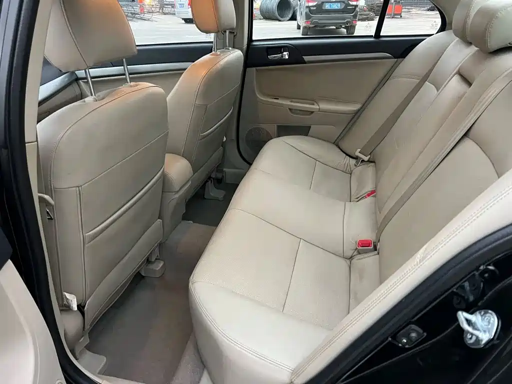 Mitsubishi Lancer EX — миниатюра 10