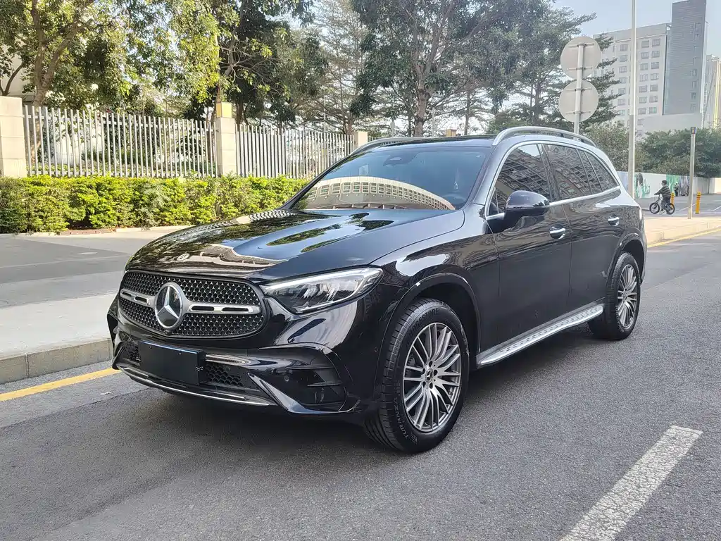 MERCEDES-BENZ GLC