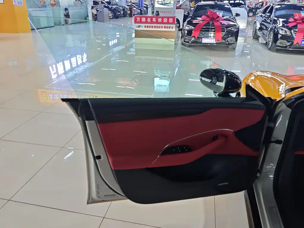 XIAOMI CAR XIAOMI SU7