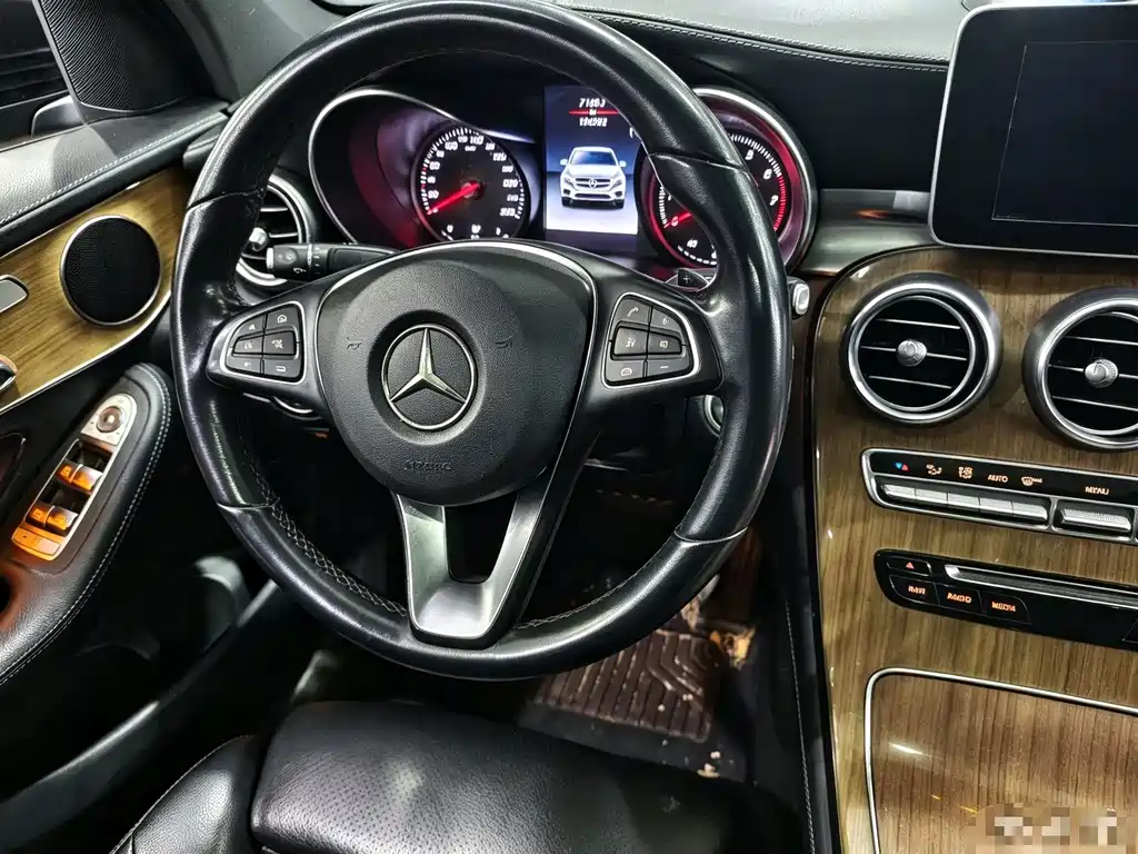 Mercedes-Benz GLC Coupe — миниатюра 10