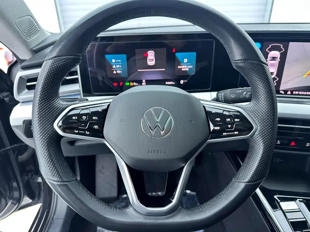 VOLKSWAGEN LINGDU