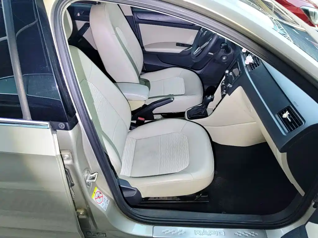 Skoda Rapid — миниатюра 25
