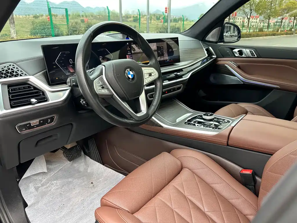 BMW X7 2023 xDrive40i Lead Luxury