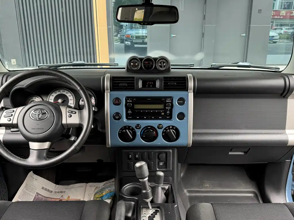 Toyota FJ Cruiser — миниатюра 11
