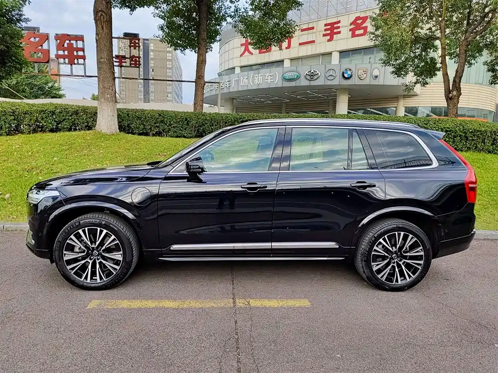 VOLVO XC90 PLUG IN HYBRID