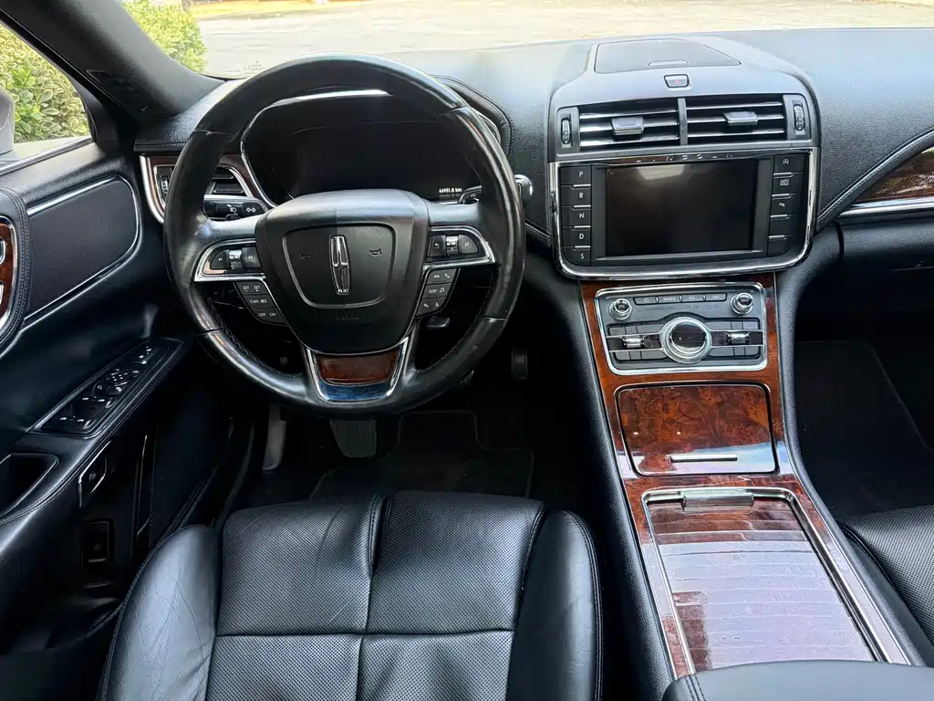 Lincoln Continental — миниатюра 12