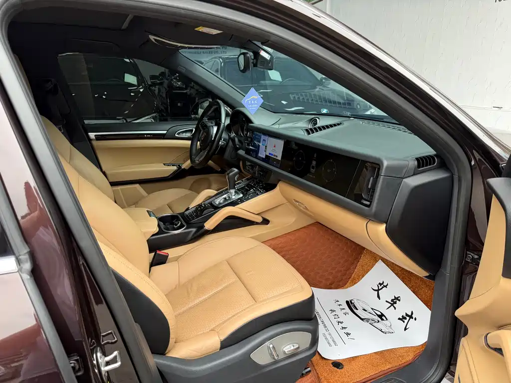 Porsche Cayenne — миниатюра 8
