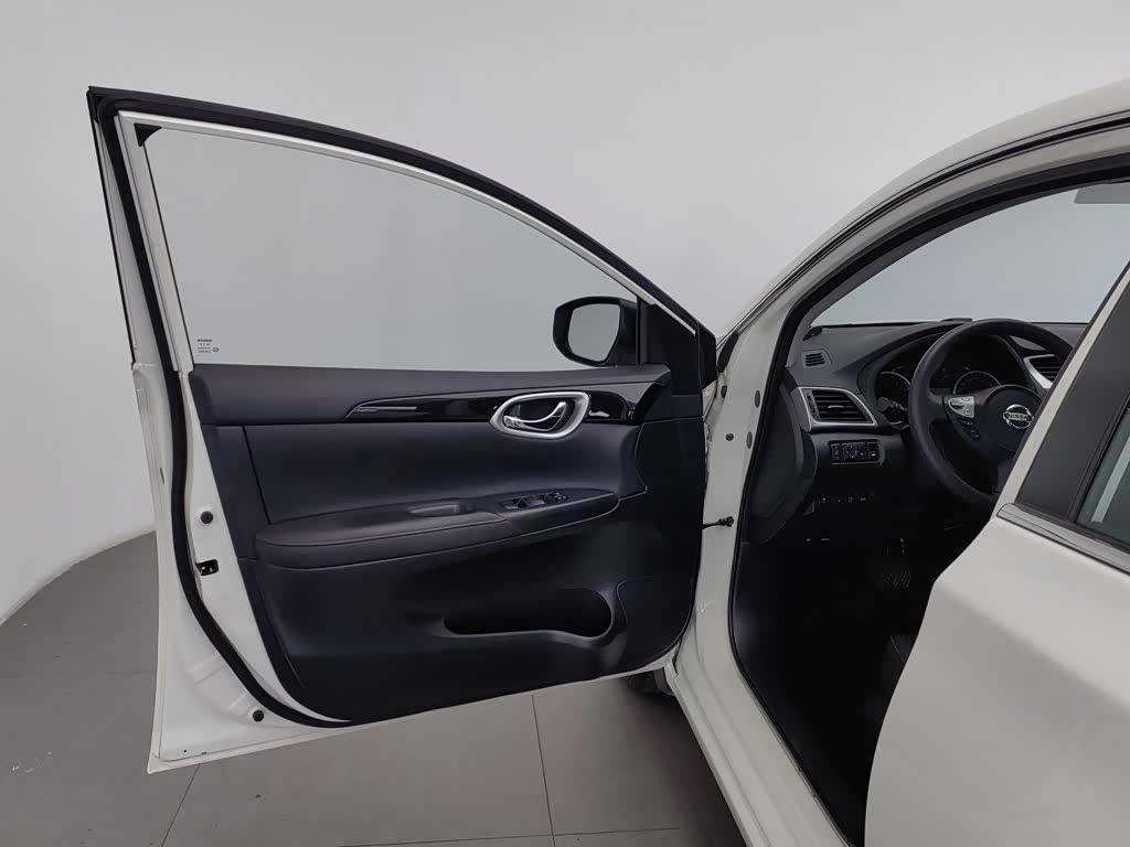 Nissan Sylphy 1.6 л 2023 г. Белый, пробег 41600 км
