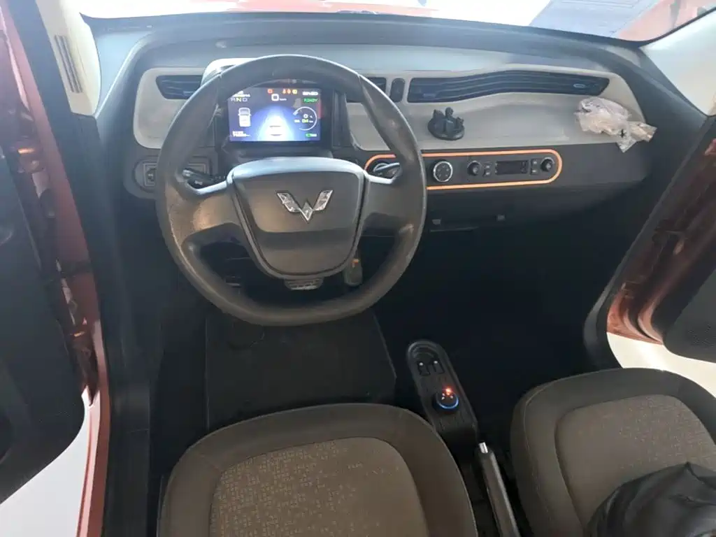 Wuling MINIEV — миниатюра 10