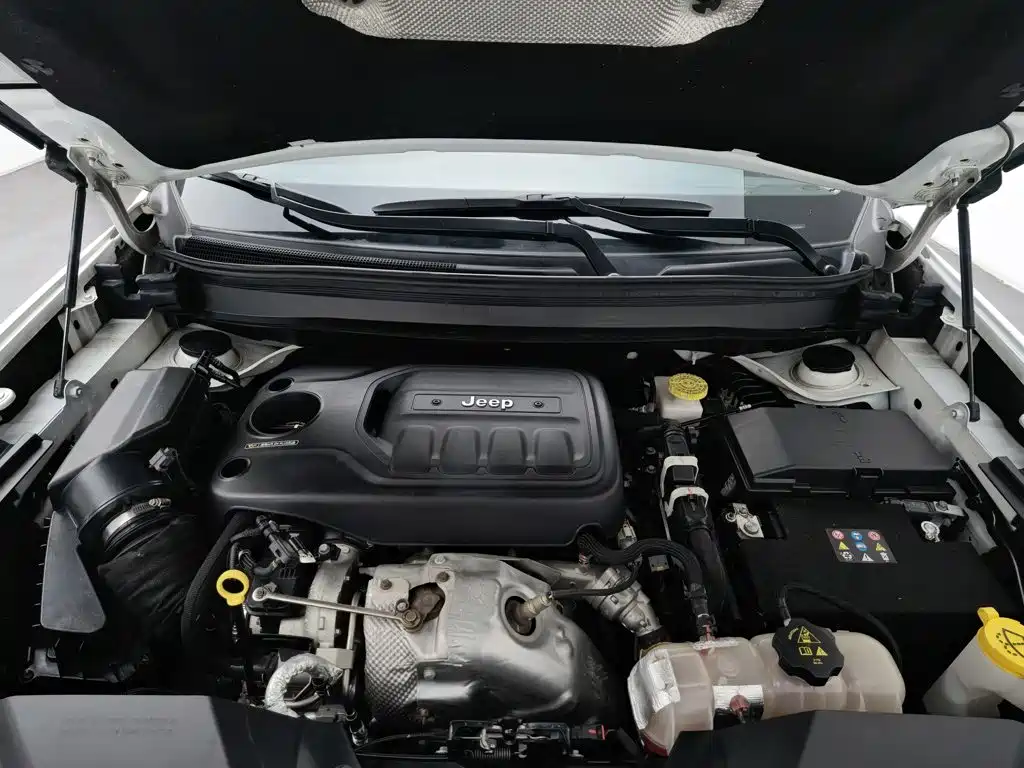 Jeep Cherokee — миниатюра 6