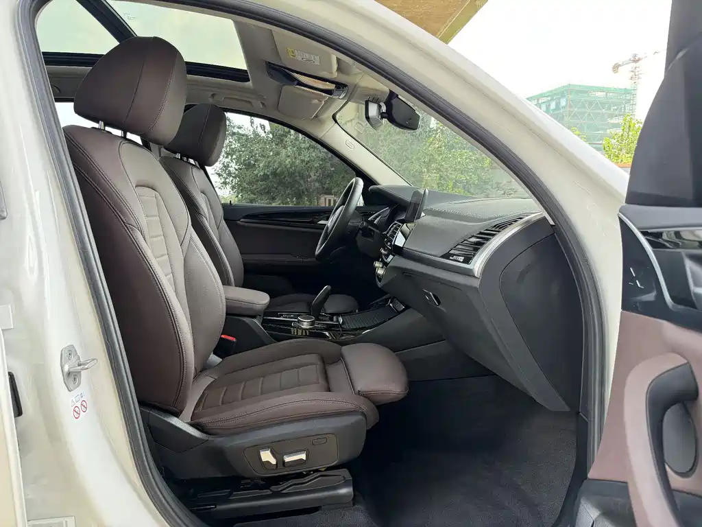 BMW X3 — миниатюра 13