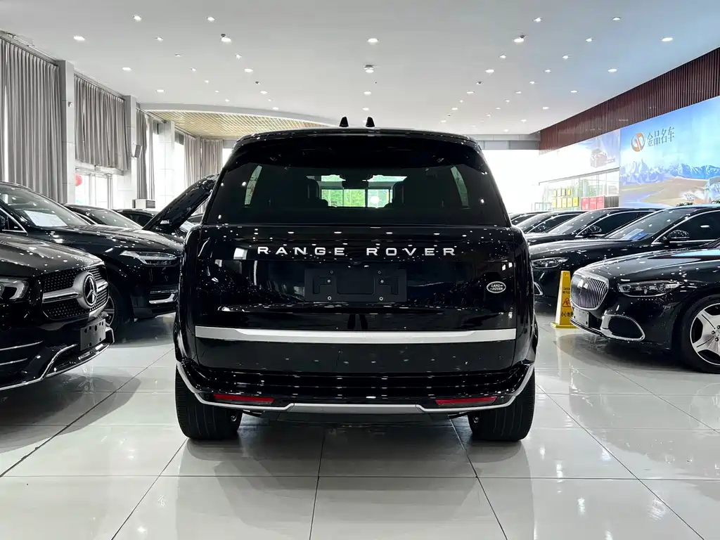 Land Rover Range Rover 2024 3.0 L6 400PS Long Wheelbase
