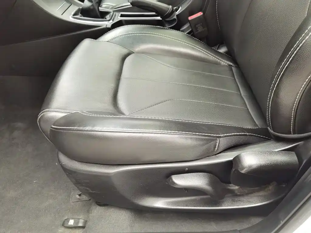 Geely Emgrand — миниатюра 20