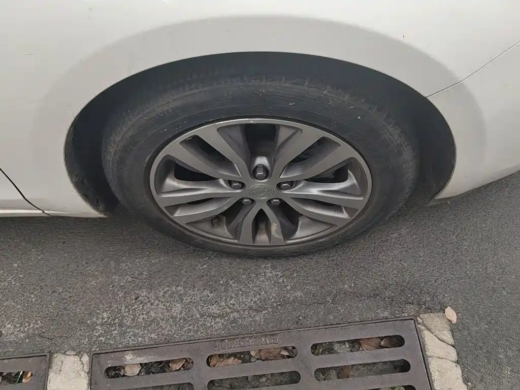 Buick Excelle — миниатюра 8