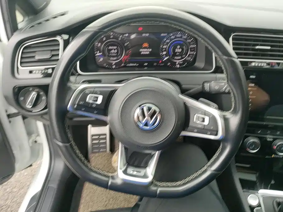 Volkswagen Golf — миниатюра 15