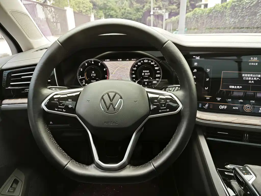 Volkswagen Touareg — миниатюра 17