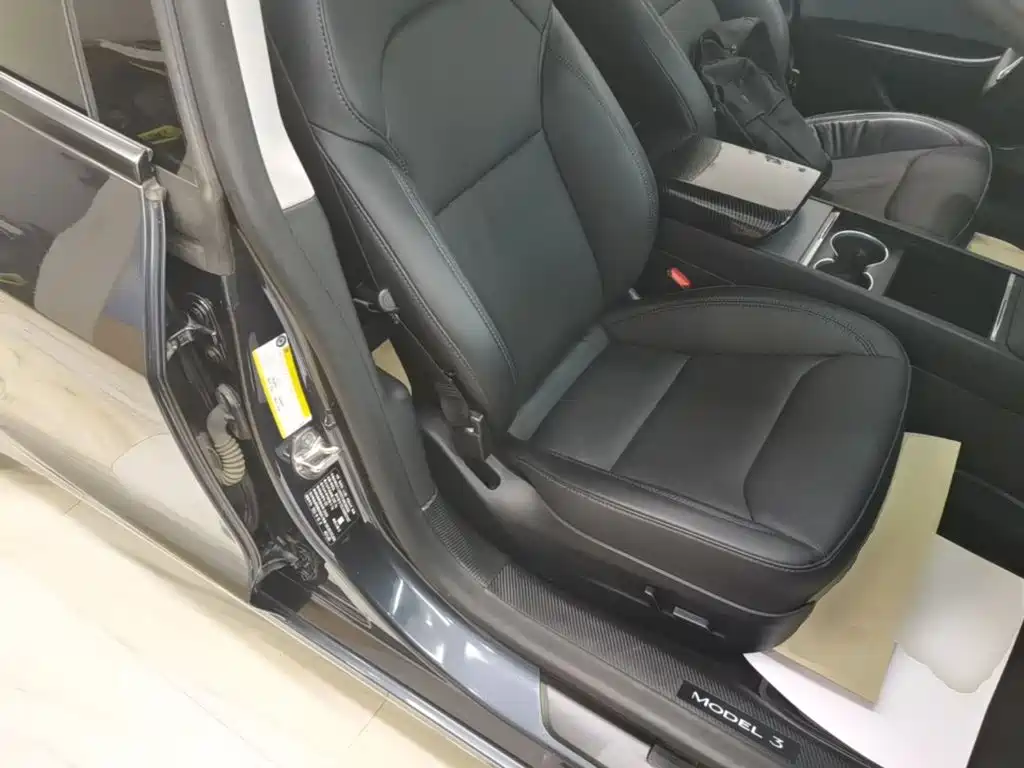 Tesla Model 3 — миниатюра 25