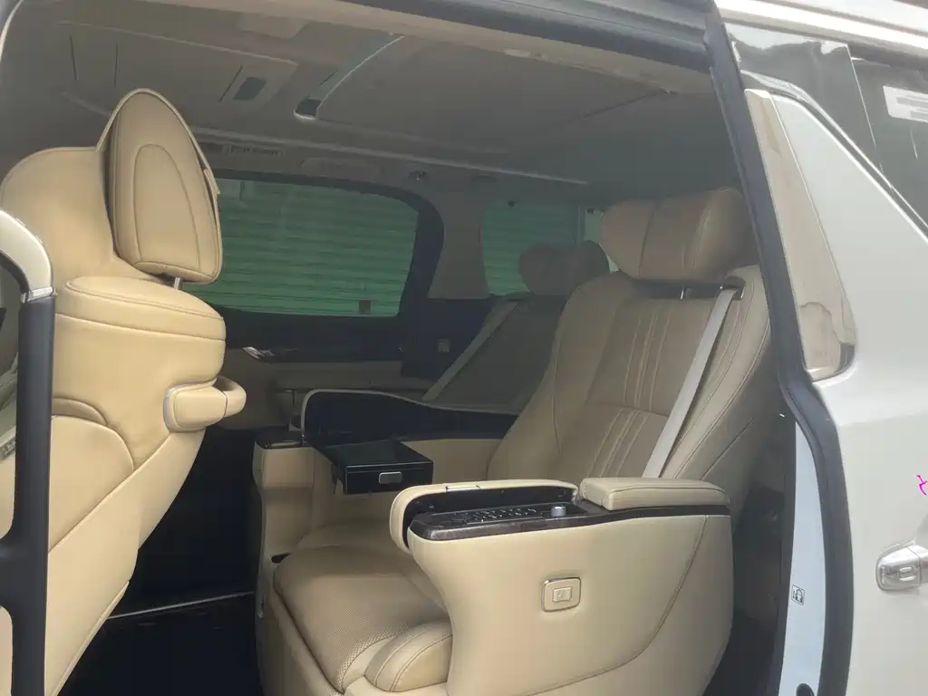 Toyota Vellfire 2023 2.5L HV