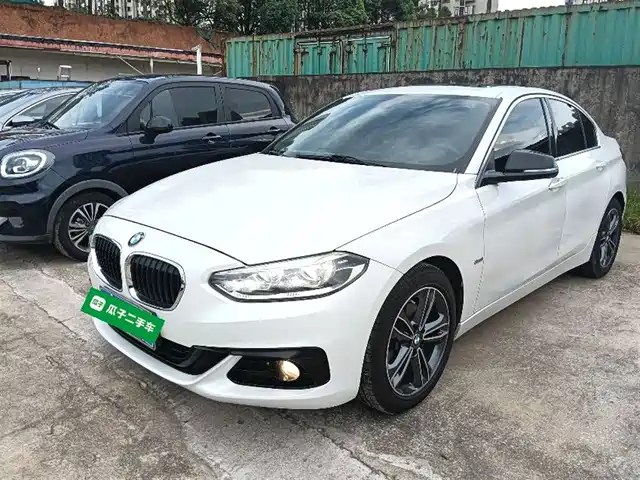 BMW  1 SERIES 2018