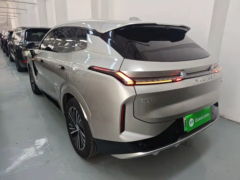 Lynk & Co 08 EM-P 2025 120km Pro