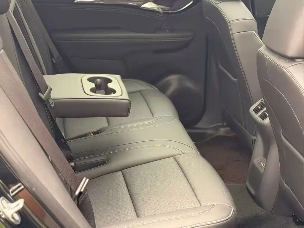 Buick Envision Plus — миниатюра 5