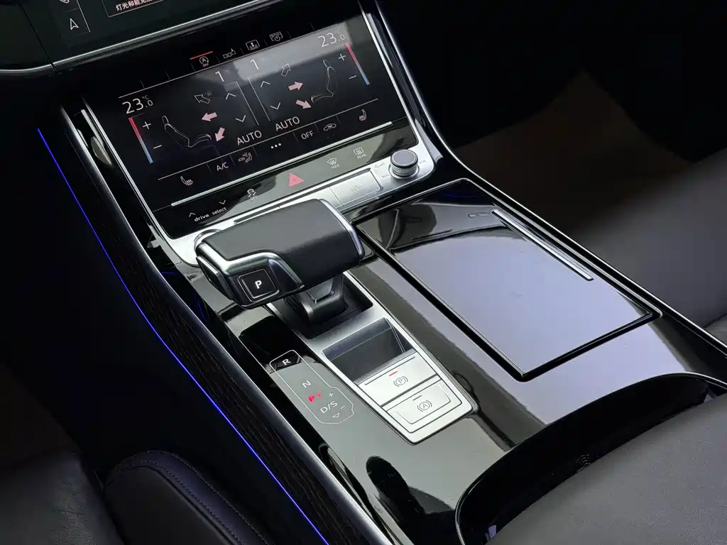 Audi A8 — миниатюра 6