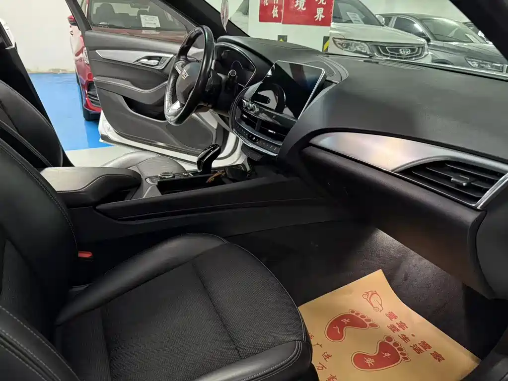 Cadillac CT5 2020 28T