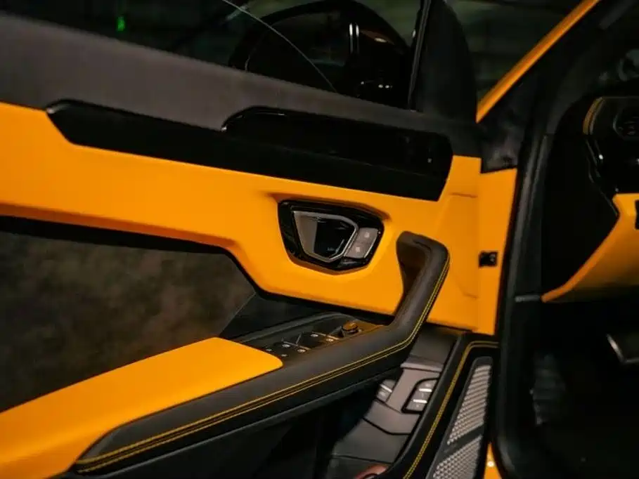 Lamborghini Urus — миниатюра 5