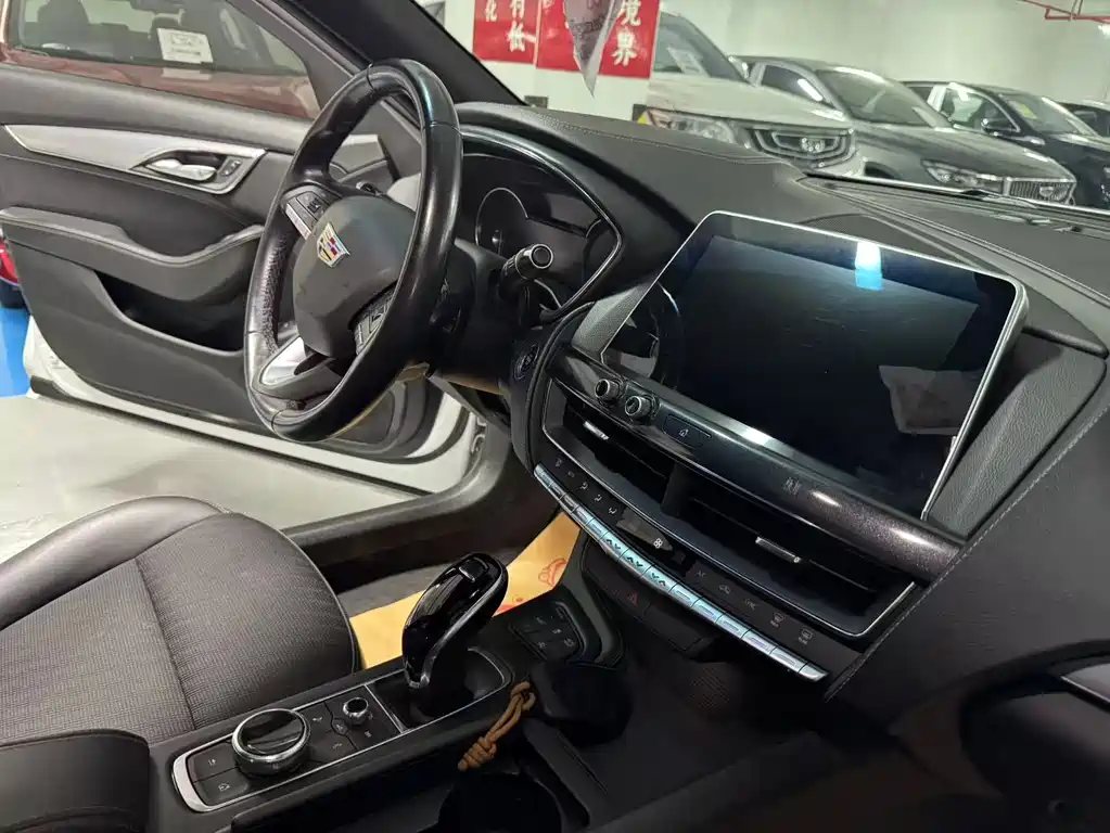 Cadillac CT5 2020 28T