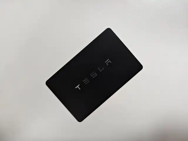Tesla Model Y — миниатюра 13