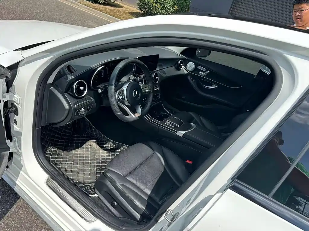 Mercedes-Benz C-Class — миниатюра 12