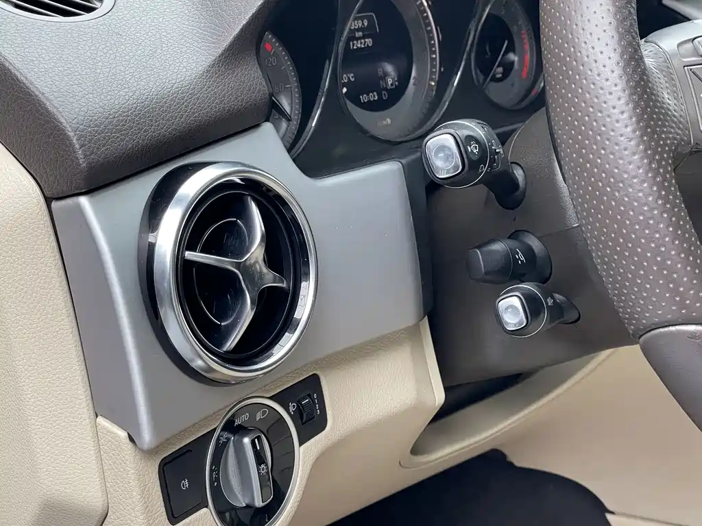 Mercedes-Benz GLK-Class — миниатюра 9