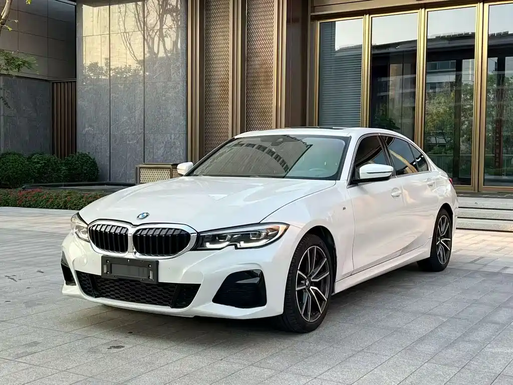 BMW  3 SERIES