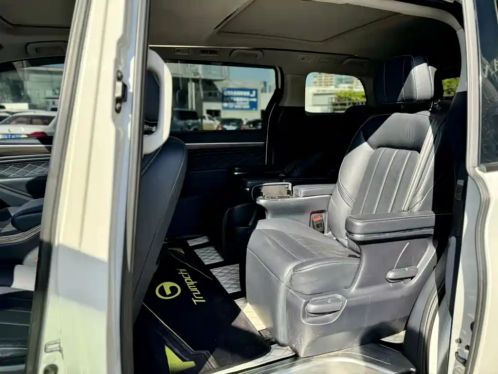 GAC Motor Trumpchi M8 — миниатюра 4