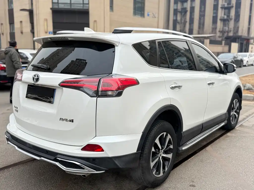 TOYOTA RAV4 RONGFANG