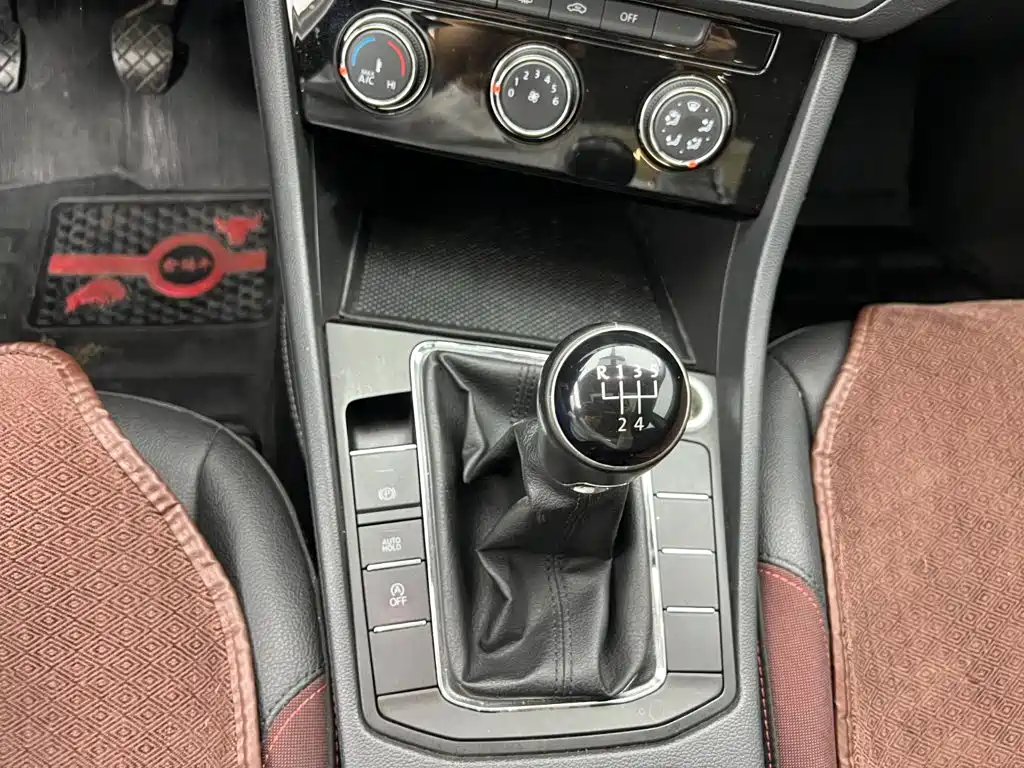 Volkswagen Bora — миниатюра 12