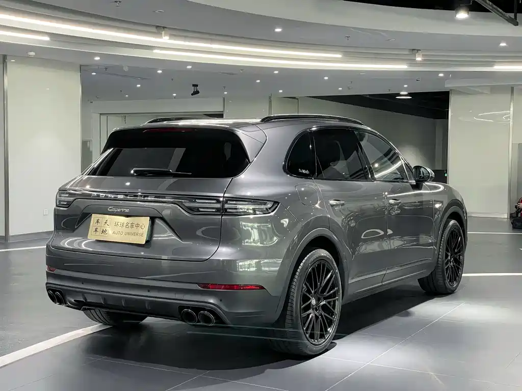 Porsche Cayenne Hybrid — миниатюра 14