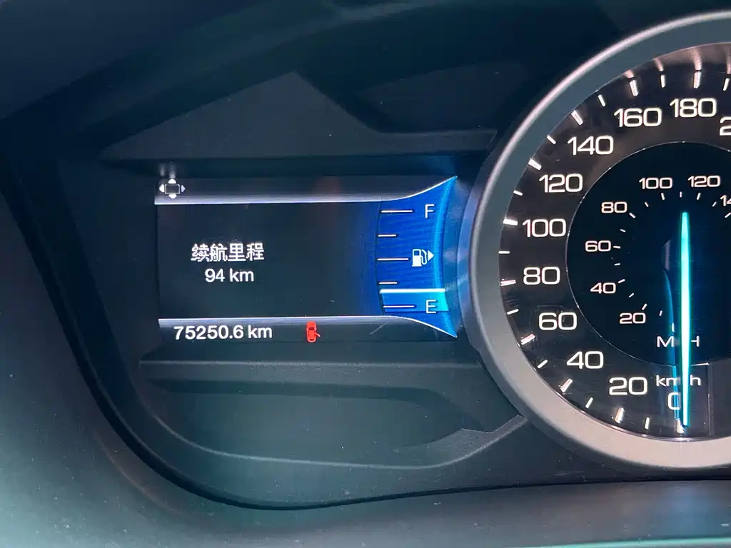 Ford Explorer (Import) — миниатюра 7