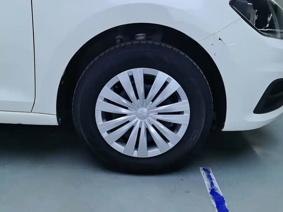 Volkswagen Santana — миниатюра 6