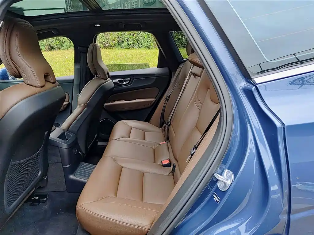 VOLVO XC60 PLUG IN HYBRID