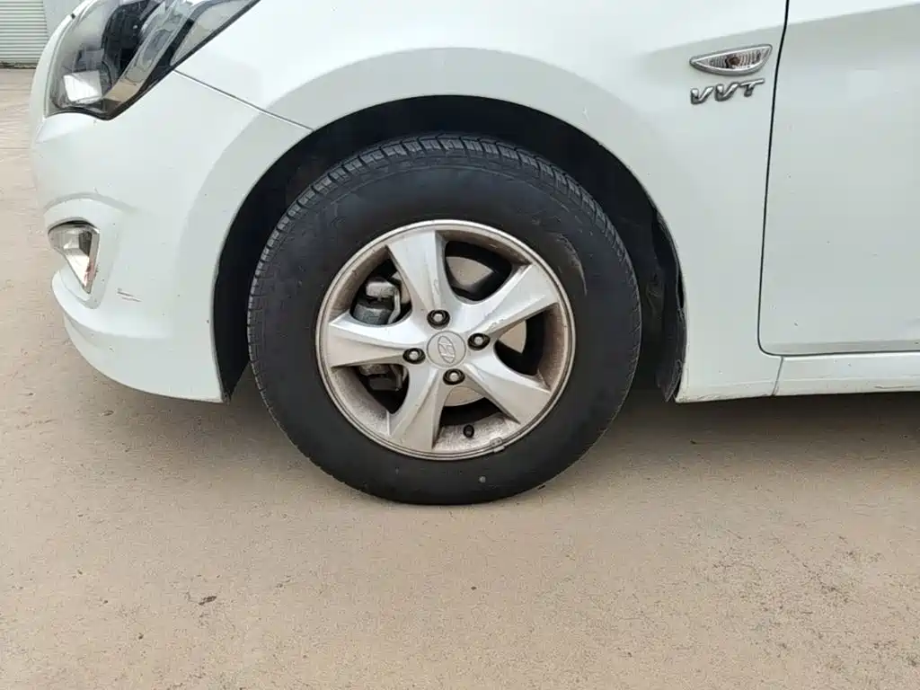 Hyundai Verna — миниатюра 23