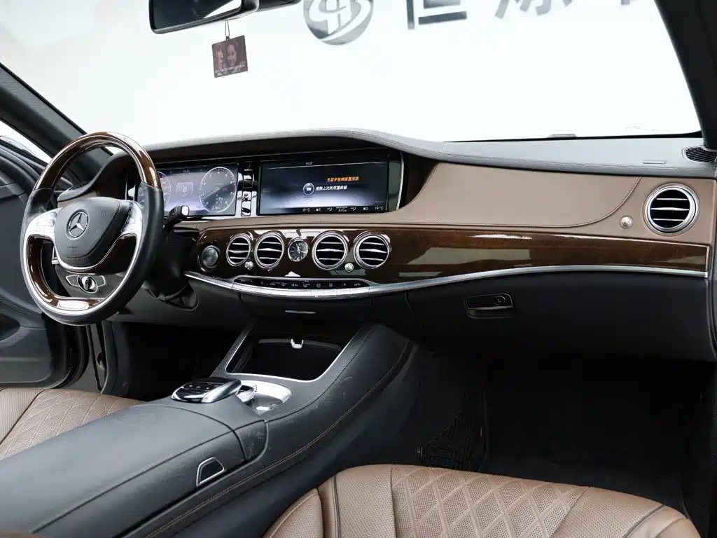 Mercedes-Benz S-Class — миниатюра 22