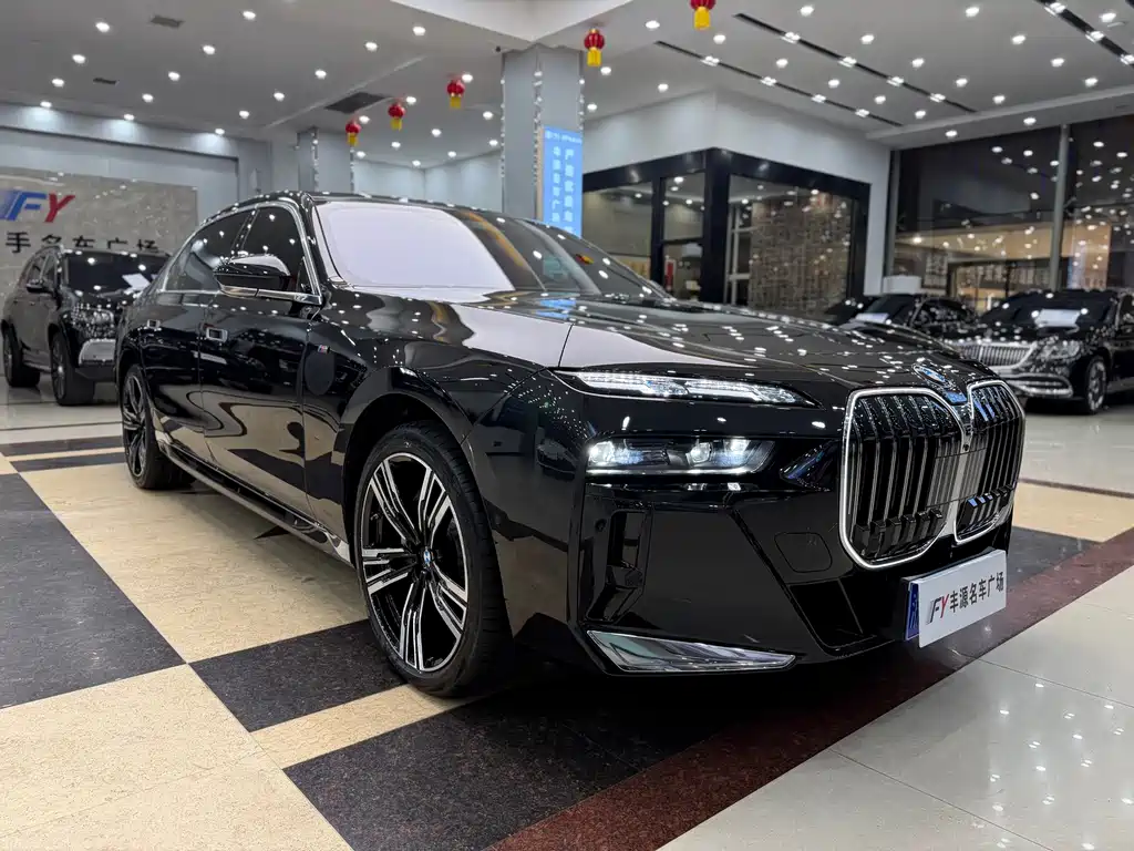 BMW 7 Series — миниатюра 3